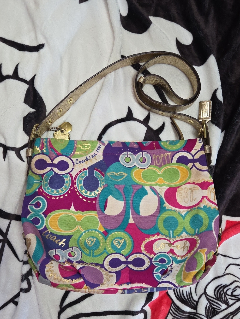 Vintage Coach Poppy Colorful Graphic Logo Print Crossbody Bag Like New!!